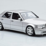 Mercedes E500 W124 Srebrny Otto 1:18 - image 4 of 6