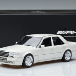 Mercedes E60 AMG W124 Biały Otto 1:18 - image 6 of 6