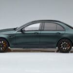 Mercedes E63 AMG Brabus 800 W213 Zielony GT Spirit 1:18 - image 3 of 6