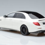 Mercedes AMG E63 S W213 Biały GT Spirit 1:18 - image 5 of 6