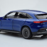 Mercedes EQC 400 Brilliant Niebieski NZG 1:18 - image 5 of 8