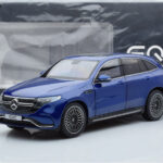 Mercedes EQC 400 Brilliant Niebieski NZG 1:18 - image 8 of 8