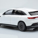 Mercedes EQC 400 Diamond Biały NZG 1:18 - image 7 of 8