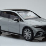 Mercedes EQE SUV X294 AMG Line Alpine Szary NZG 1:18 - image 6 of 8