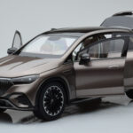 Mercedes EQE SUV X294 AMG Line Velvet Brązowy NZG 1:18 - image 2 of 8