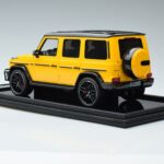 Mercedes AMG G63 W463 Żółty MotorHelix 1:18 MH018 Y Żywica - image 5 of 7