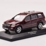 Mercedes GL X164 Karneolowy Czerwony Minichamps 1:43 - image 2 of 4