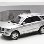 Mercedes M-Class W166 Iridium Srebrny Metalic Minichamps 1:18 B66960064 - image 8 of 8