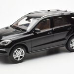 Mercedes M-Class W166 Obsidian Czarny Metalic Minichamps 1:18 B66960063