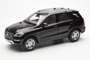 Mercedes M-Class W166 Obsidian Czarny Metalic Minichamps 1:18 B66960063