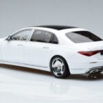 Mercedes Maybach S600 W222 V12 Biturbo Diamond Biały Almost Real 1:18 - image 7 of 11