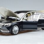 Mercedes Maybach S650 X222 Srebrno-Niebieski Norev 1:18 B66960615 Metal - image 2 of 7