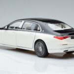 Mercedes Maybach S680 X223 Biały Norev 1:18 B66961424 Metal - image 6 of 7