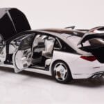 Mercedes Maybach S680 W223 Obsidian Czarny Diamond Biały Almost Real 1:18 - image 4 of 7