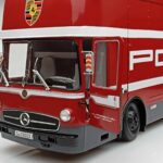 Mercedes O317 Porsche Transporter Czerwony CMR 1:18 - image 4 of 12