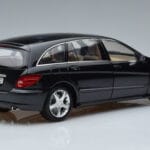 Mercedes R-Class W251 Obsidian Czarny Minichamps 1:18 B66962325 Metal - image 3 of 7
