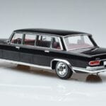 Mercedes 600 LWB Pullman W100 Czarny MCG 1:18 MCG18187 Metal - image 5 of 6
