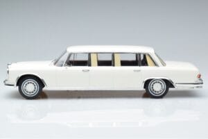Mercedes S-Class 600 W100 LWB Pullman Biały MCG 1:18 MCG18188 Metal — zdjęcie 3 z 6