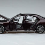 Mercedes S-Class W223 AMG Line Czerwony Norev 1:18 - image 4 of 8