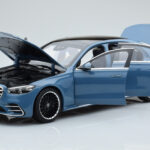 Mercedes S-Class W223 Vintage Niebieski Norev 1:18 - image 2 of 7