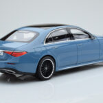 Mercedes S-Class W223 Vintage Niebieski Norev 1:18 - image 3 of 7