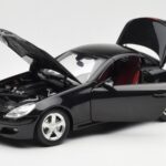 Mercedes SLK R171 Obsidian Czarny Metallic Minichamps 1:18 B66962319 - image 3 of 9