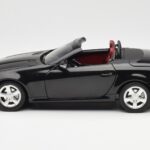 Mercedes SLK R171 Obsidian Czarny Metallic Minichamps 1:18 B66962319 - image 5 of 9