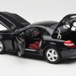 Mercedes SLK R171 Obsidian Czarny Metallic Minichamps 1:18 B66962319 - image 6 of 9
