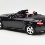 Mercedes SLK R171 Obsidian Czarny Metallic Minichamps 1:18 B66962319 - image 8 of 9