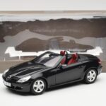 Mercedes SLK R171 Obsidian Czarny Metallic Minichamps 1:18 B66962319 - image 9 of 9