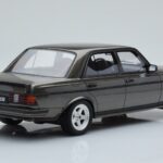 Mercedes W123 AMG 280 Szary Otto 1:18 - image 2 of 6