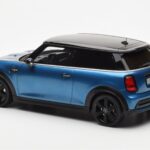 Mini Cooper S F56 Island Niebieski Otto 1:18 - image 5 of 6