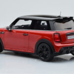 Mini Cooper S JCW F56 Czerwony Otto 1:18 - image 5 of 6