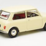 Morris Mini Minor Biały Kyosho 1:18 08964W - image 3 of 8
