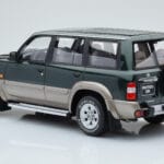 Nissan Patrol GR Y61 Zielony Otto 1:18 - image 4 of 5