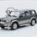 Nissan Patrol GR Y61 Zielony Otto 1:18 - image 5 of 5