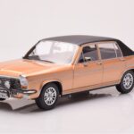 Opel Diplomat B Beżowy Metaliczny MCG 1:18