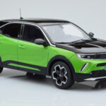 Opel Mokka-e GS Line Matcha Zielony Otto 1:18 - image 3 of 5