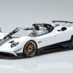 Pagani Zonda HP Barchetta Carbon Fiber Biały LCD 1:18 LCD18009 WH Metal