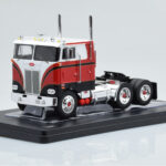 Peterbilt 352 Pacemaker Czerwony Biały IXO 1:43
