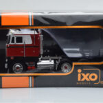 Peterbilt 352 Pacemaker Czerwony Biały IXO 1:43 - image 4 of 4