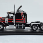 Peterbilt 359 Czarny Czerwony IXO 1:43 - image 2 of 4