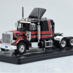 Peterbilt 359 Czarny Czerwony IXO 1:43