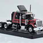 Peterbilt 359 Czarny Czerwony IXO 1:43 - image 3 of 4