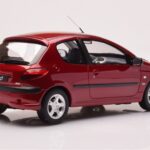 Peugeot 206 S16 Czerwony Otto 1:18 - image 2 of 6