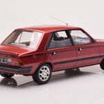 Peugeot 305 GTX Czerwony Plaisir Otto 1:18 - image 2 of 6
