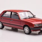 Peugeot 305 GTX Czerwony Plaisir Otto 1:18 - image 4 of 6