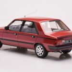 Peugeot 305 GTX Czerwony Plaisir Otto 1:18 - image 5 of 6