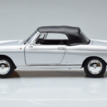 Peugeot 404 Kabriolet Srebrny Norev 1:18 - image 4 of 8