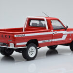 Peugeot 504 Dangel Pickup Czerwony Otto 1:18 - image 2 of 6